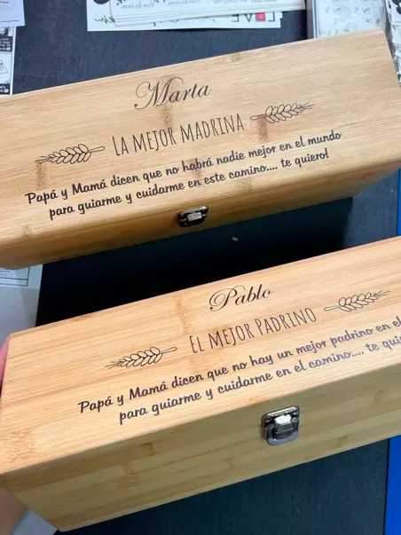 set estuche vino padrinos