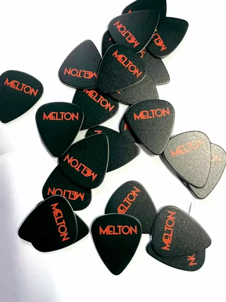palhetas de guitarra personalizadas