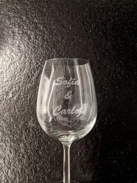 taças de vinho estampadas