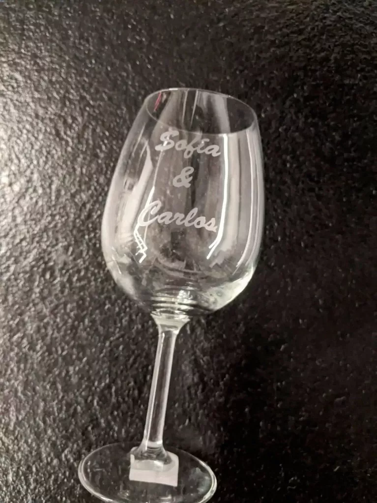 engraved wine glasses