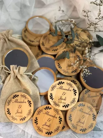 custom mirrors and pouches pack