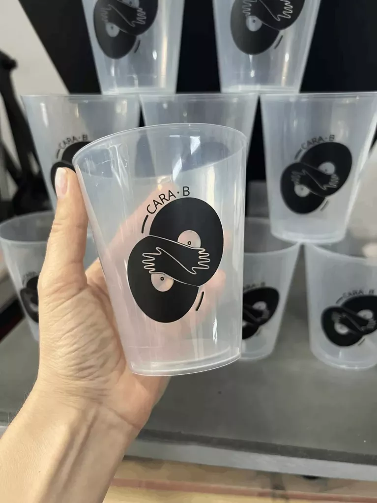 copos de plástico reutilizáveis com design