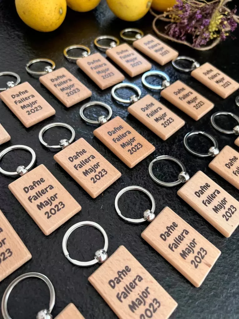 porte-clés communion en bois