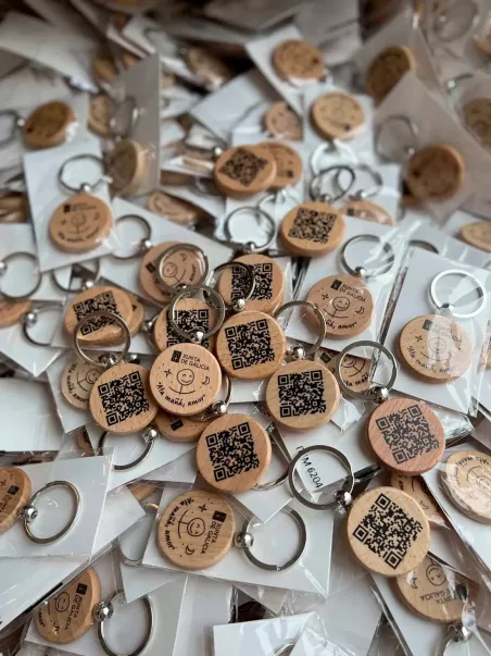 custom QR code keyrings