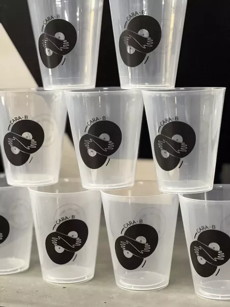 vasos de plastico reutilizables con logo