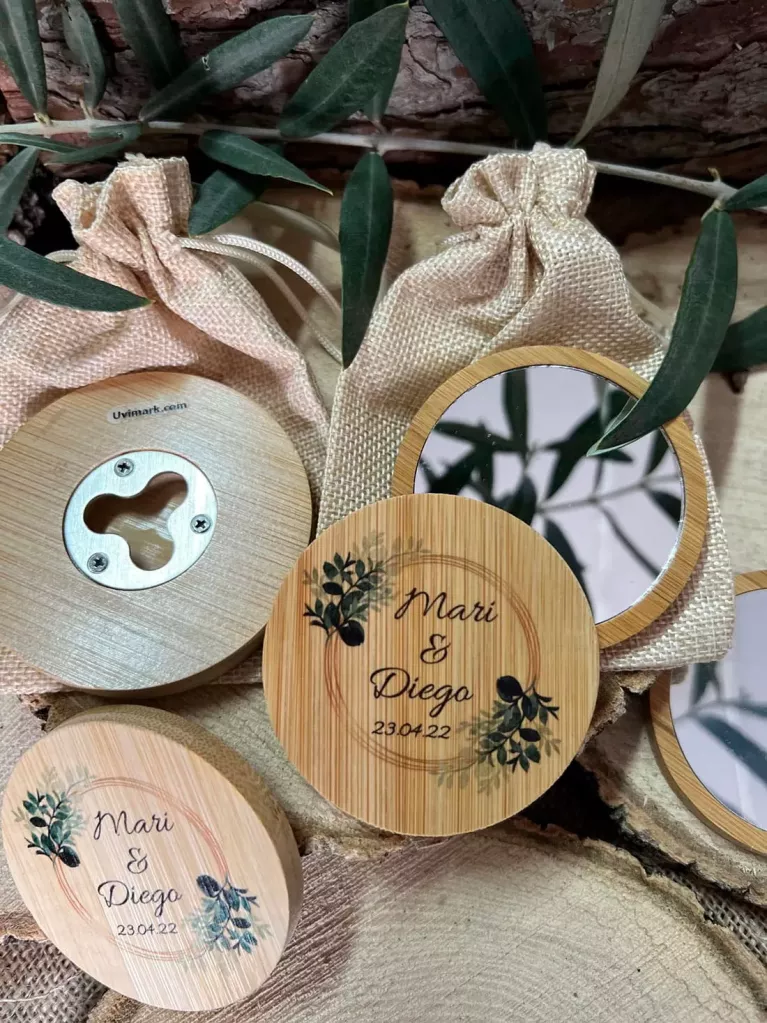 pack specchietti in bambù e sottobicchieri apribottiglie