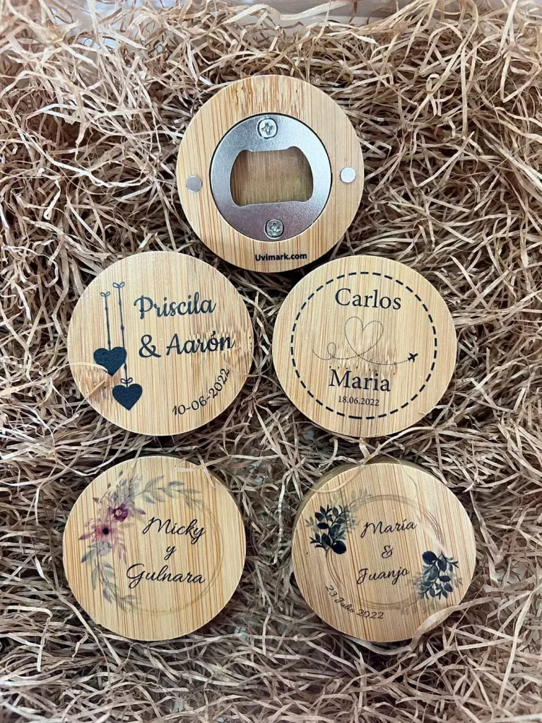 apribottiglie in bambù per matrimonio
