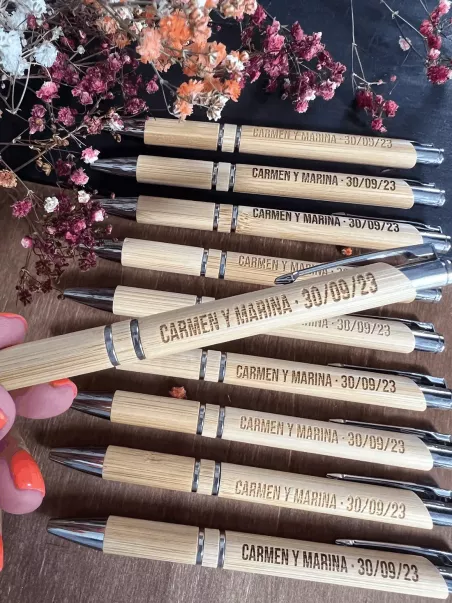 stylos en bois personnalisés