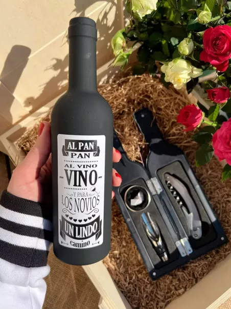 Персонализированный винный набор для подарка