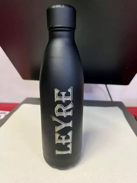 Bidão com nome gravado a laser
