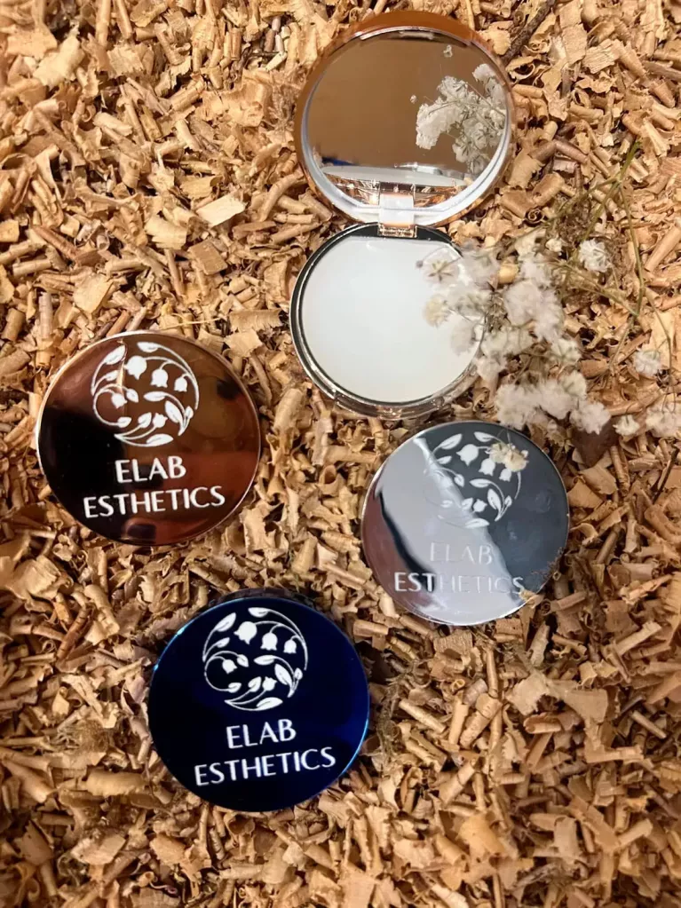 Bálsamo labial personalizado com espelho