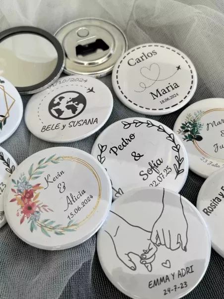 Badges miroirs de poche et badges décapsuleurs