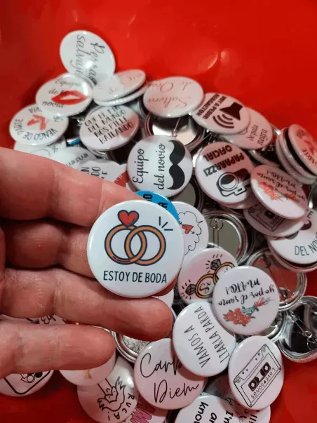 Crachás para casamento