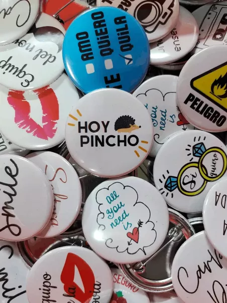 Hochzeits-Buttonset