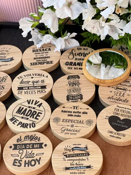 Compact Mirrors with Choice of Message | Uvimark®