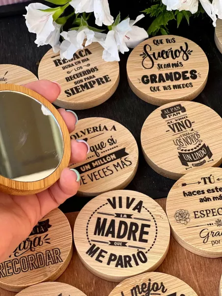 Compact Mirrors with Choice of Message | Uvimark®