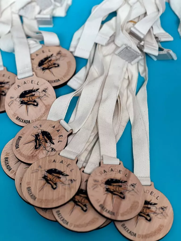 Medalhas de madeira personalizadas