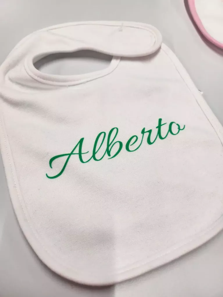 babero niño personalizado