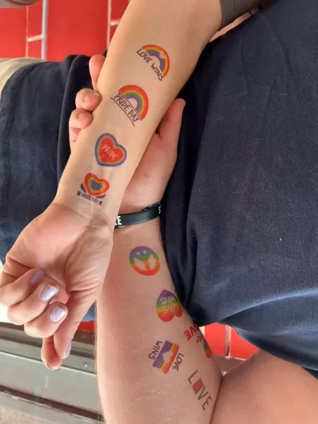 tatuaggi per la sfilata del pride