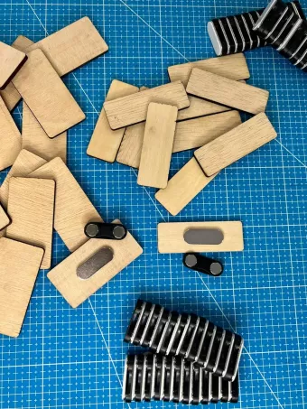 consumibles identificadores madera impresion uv