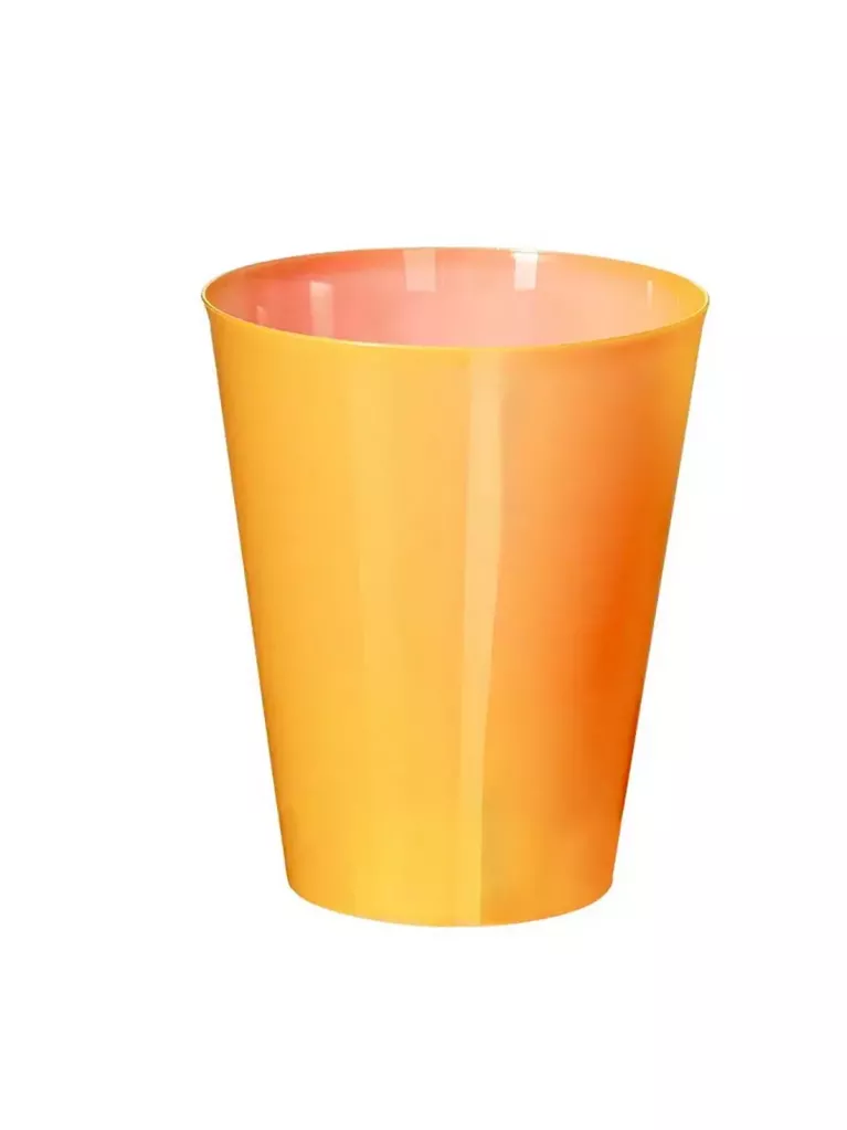 copos reutilizáveis amarelos