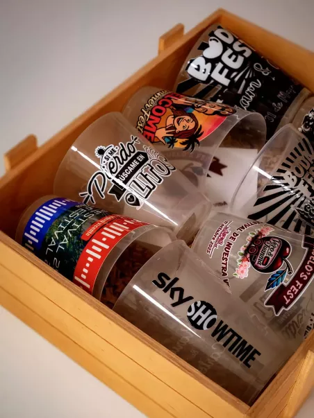 vasos reutilizables personalizados con logotipo