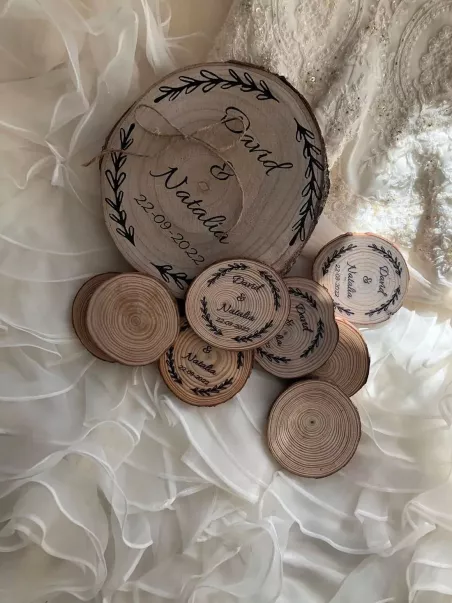 porte-alliances et dessous de verre en bois