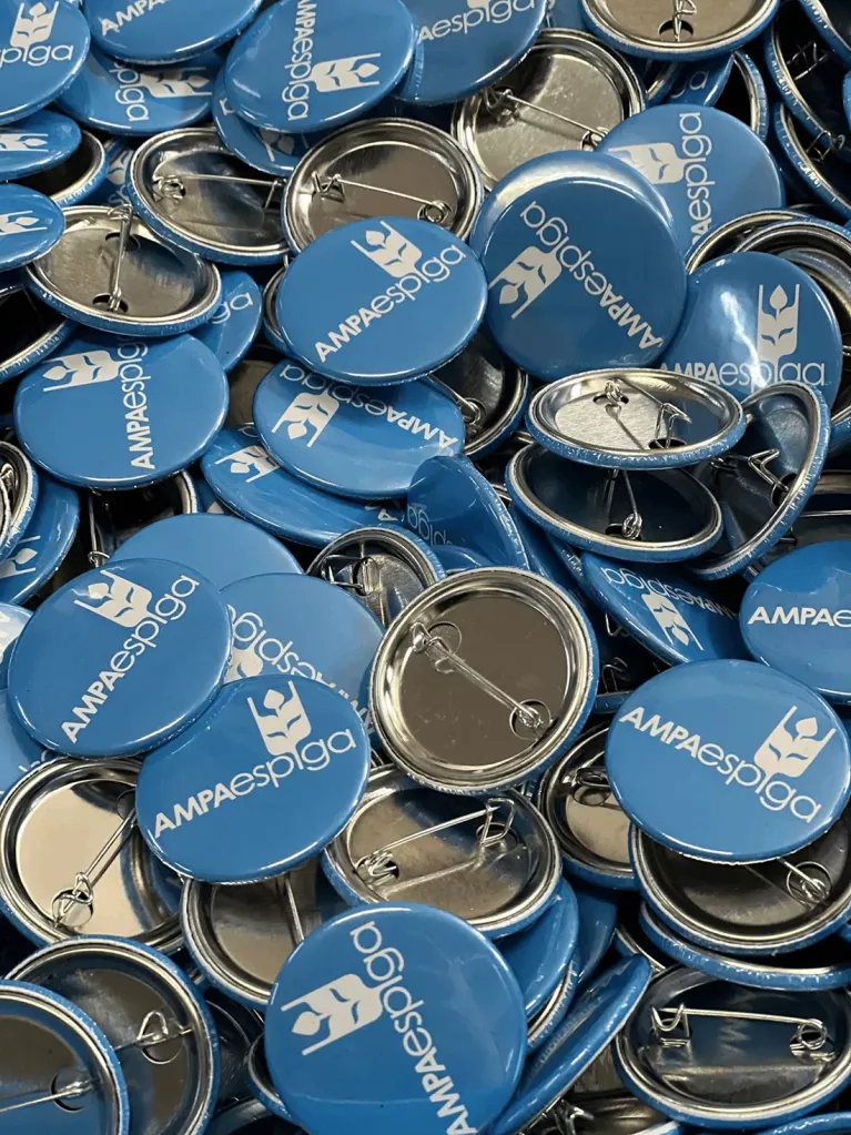 значки для школ