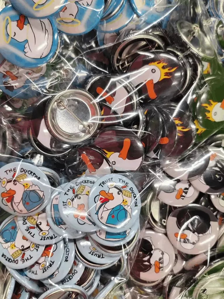 custom pinback buttons with your designs