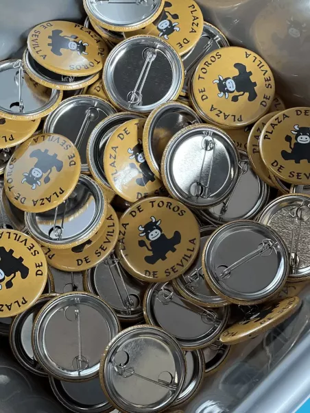 custom museum buttons