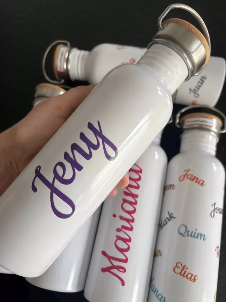 botellas de agua promocionales