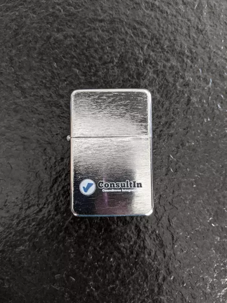 isqueiros de metal personalizados