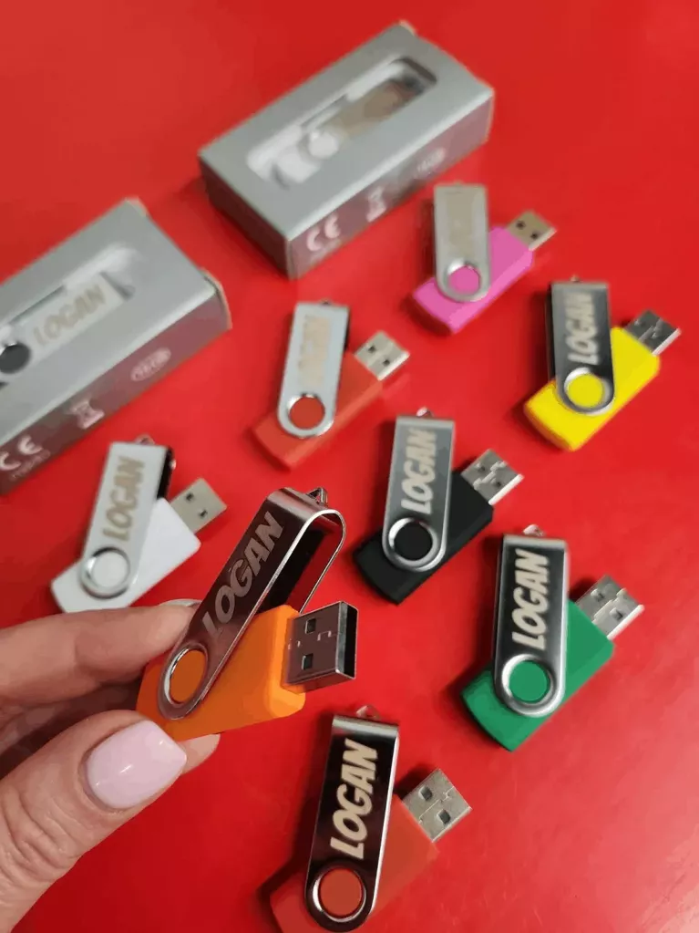 farbige 16GB USB-Sticks