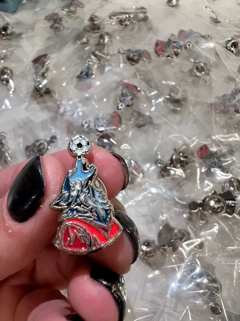 custom enamel pins