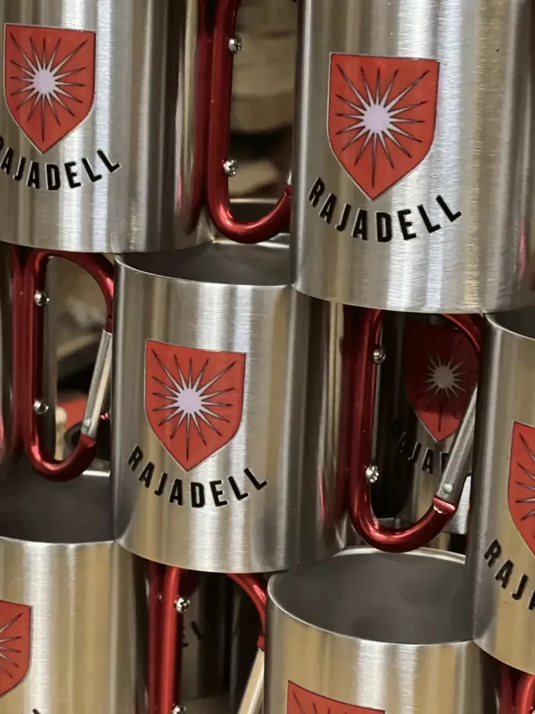 canecas de metal publicitárias