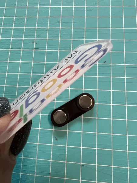 double magnet on acrylic