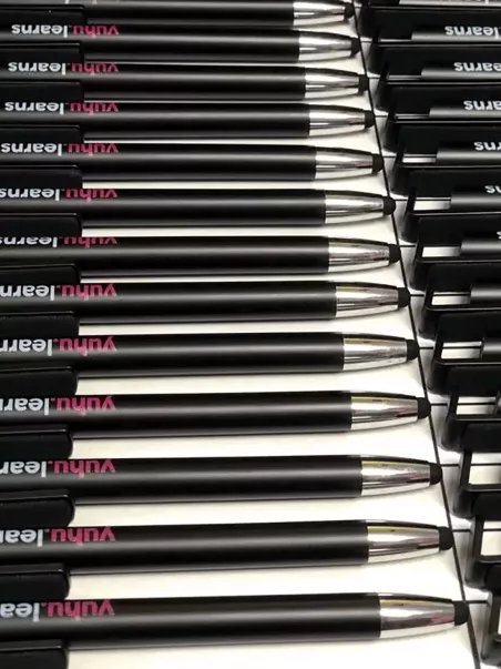 stylos avec stylet et support téléphone pour entreprises